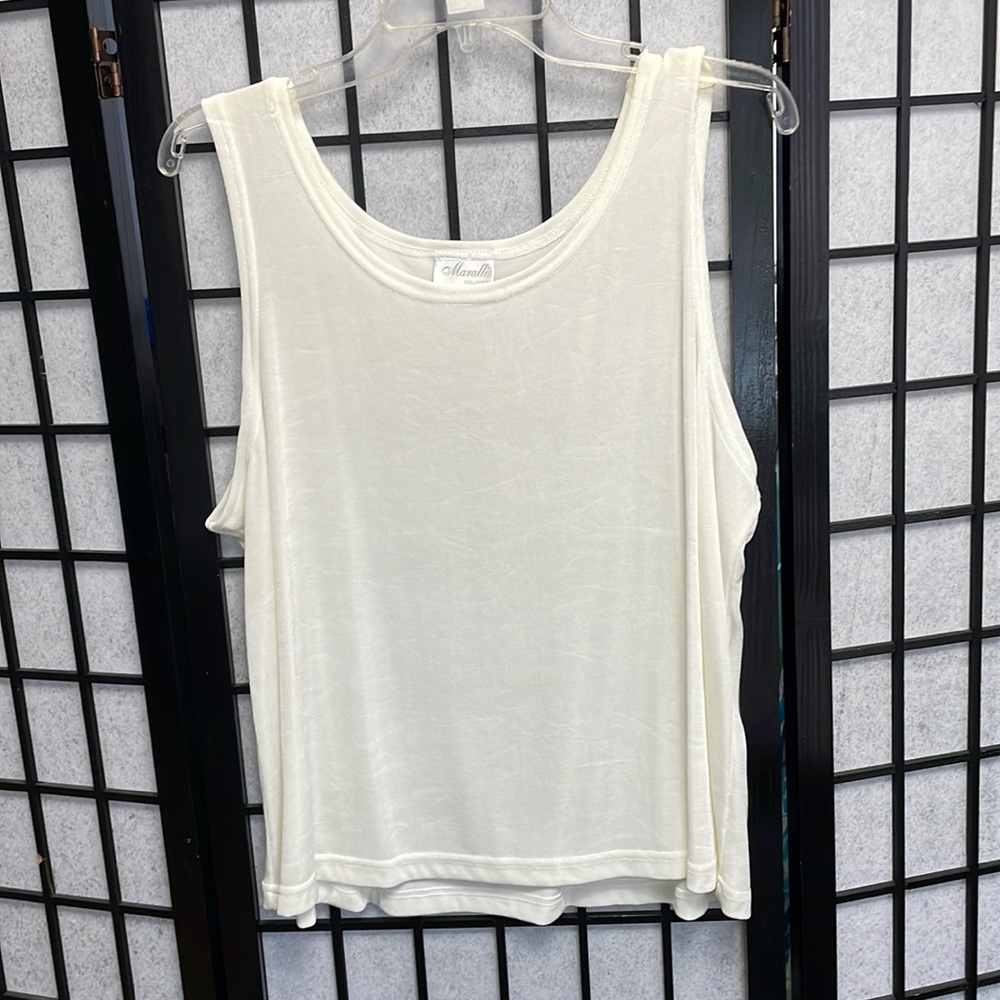 Vintage Off White Tank by Marallis